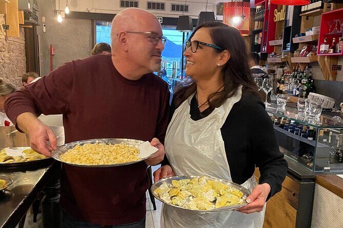 Sorrento: Pasta and Tiramisu Cooking Class with Lunch and Wine - Drinks, Toasting, and the 18+ Wine Note