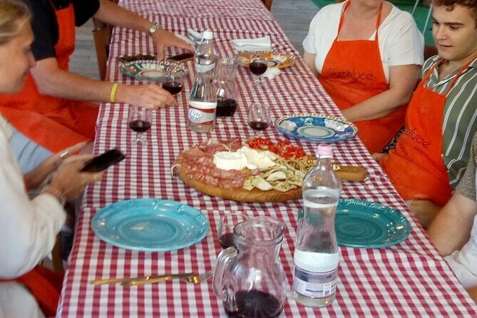 Sorrento Pizza Class with Wine, Limoncello and Transfer Included - Wood Oven Pizza: Cooking Your Pizza Like You Mean It