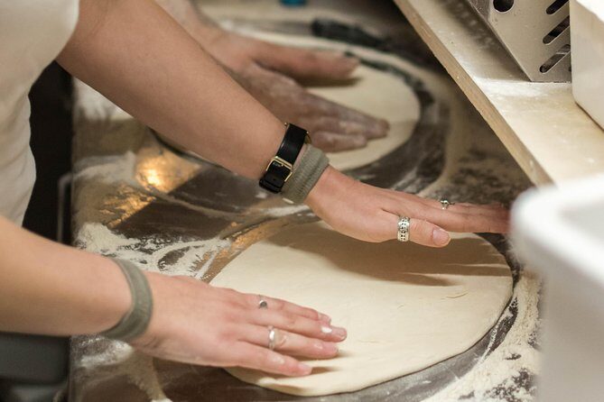 Toss, Bake, Cheers! - Sorrento Pizza Making Class with Wine - Key highlights to look for