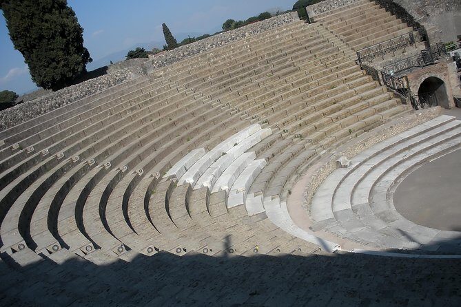 Tour in the ruins of Pompeii with an archaeologist - How to get more from your guide in Pompeii