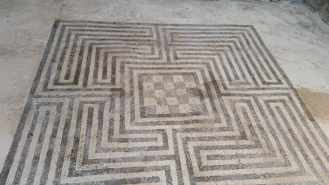 Tour in the ruins of Pompeii with an archaeologist - Stop 1: Pompeii Archaeological Park—what the guided experience actually delivers