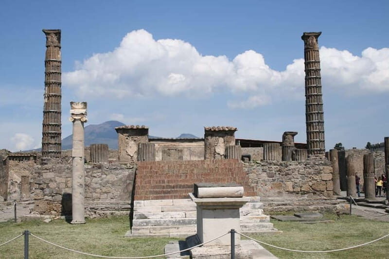 TRAMVIA -Da Naples: Pompei Ruins and Vesuvio Transfer by Bus - Vesuvius up to 1,000m: crater views, walking, and how to manage expectations